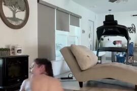 Dazeydo Naked Squat OnlyFans Video Onlyfans